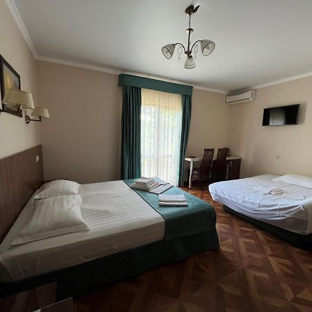 Guest House Ritsa 가그라 외부 사진