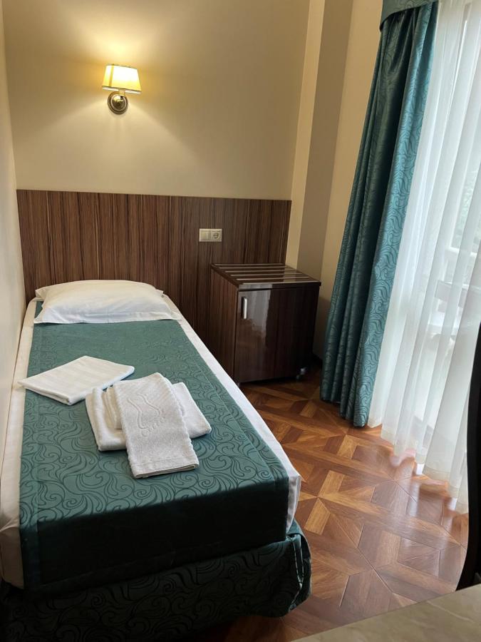Guest House Ritsa 가그라 외부 사진